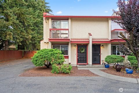 328 9th Avenue SE D5 Puyallup WA 98372