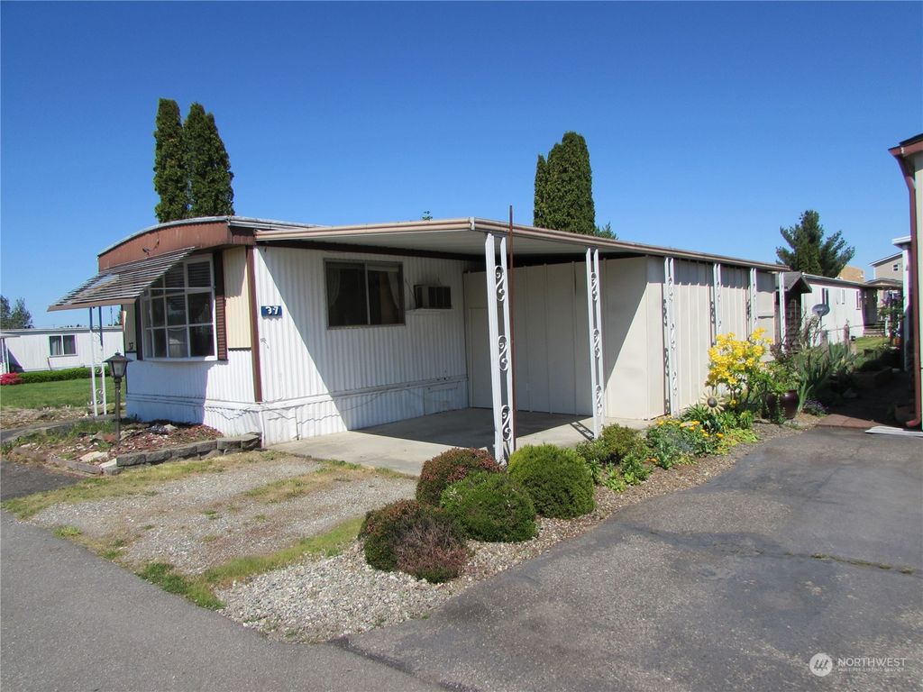 Photo of 16600 25th Avenue NE #37, Marysville, WA 98223 (MLS # 2069137)