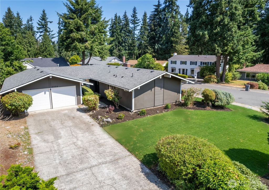 Photo of 3004 SW 325th Place, Federal Way, WA 98023 (MLS # 2411620)