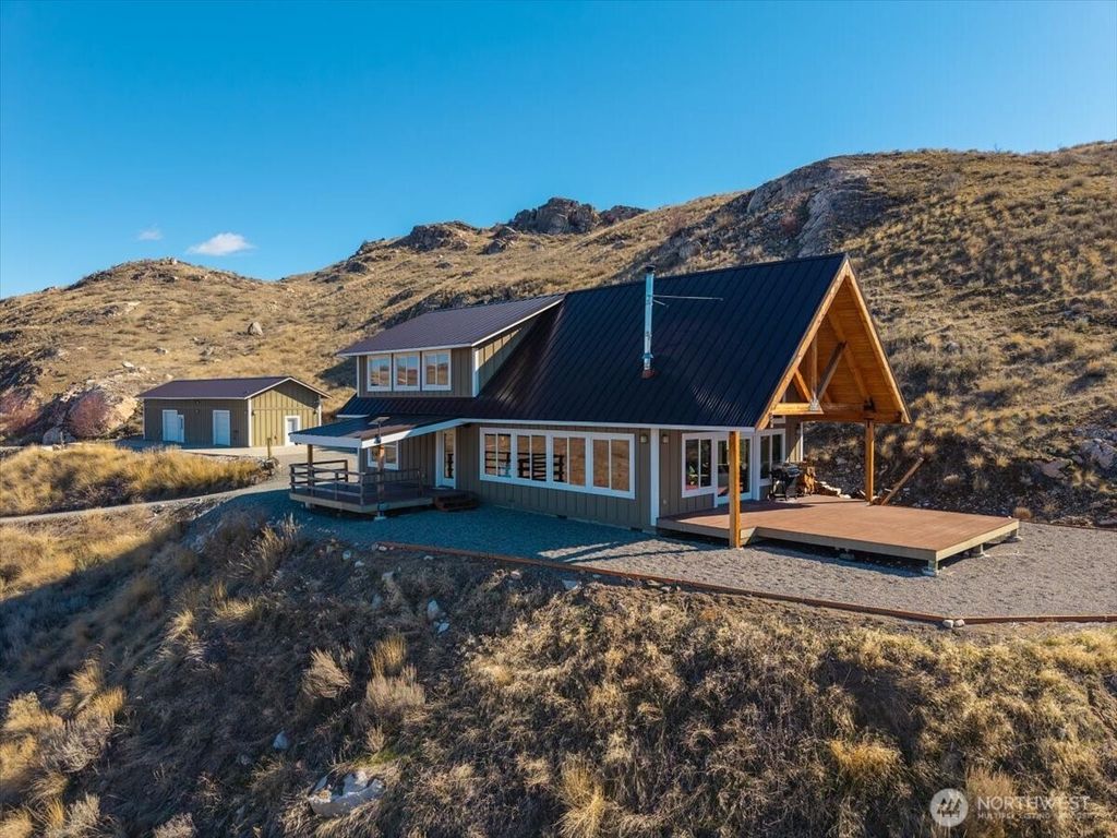 Photo of 420 Plata Road, Brewster, WA 98812 (MLS # 2525495)