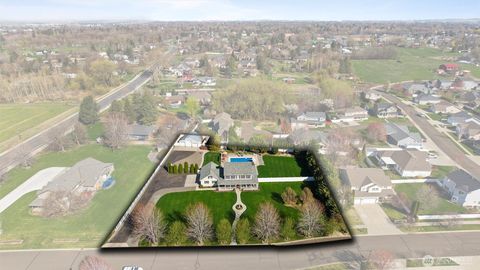 Photo of 47 Austin Street, Walla Walla, WA 99362 (MLS # 2351471)