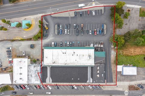 Photo of 656 SE Bayshore Drive, Oak Harbor, WA 98277 (MLS # 2392067)