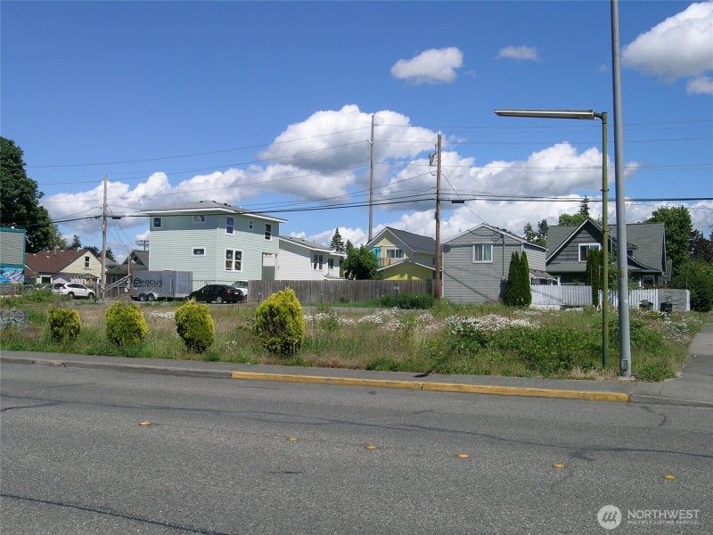 2500 Meridian Street