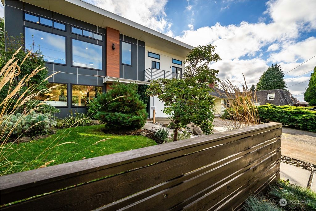 Photo of 3919 SW Monroe Street, Seattle, WA 98136 (MLS # 2188760)