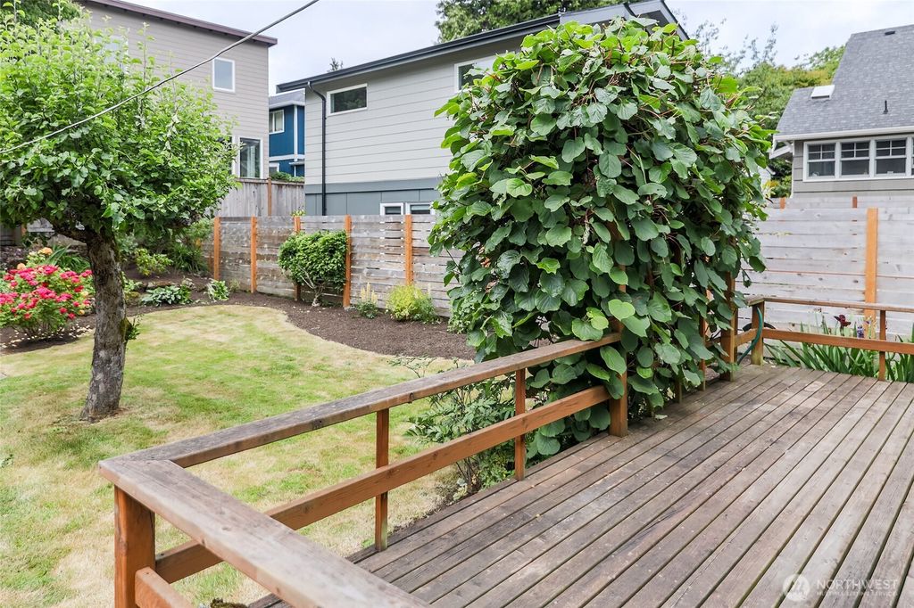 listing image 9369066661080164355