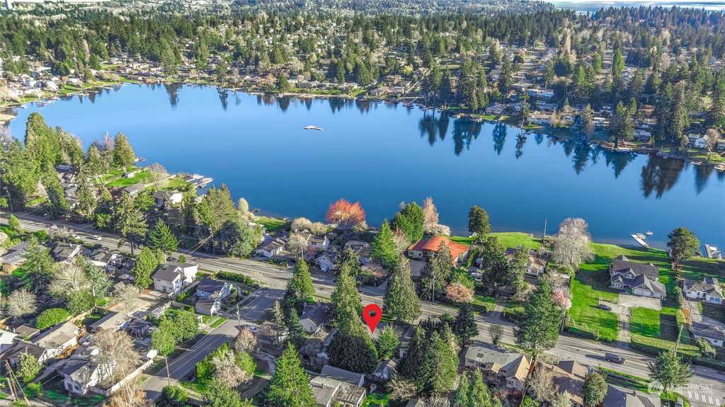 Photo of 1616 SW 152nd Street, Burien, WA 98166 (MLS # 2054318)