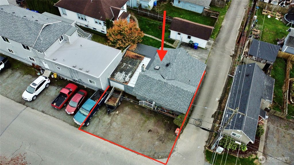 Photo of 3012 15th Street, Everett, WA 98201 (MLS # 2456831)