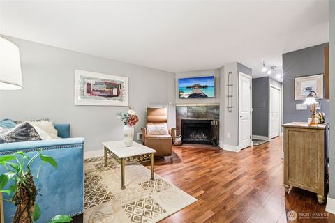 Photo of 11060 NE 33rd Place #E3, Bellevue, WA 98004 (MLS # 2489201)