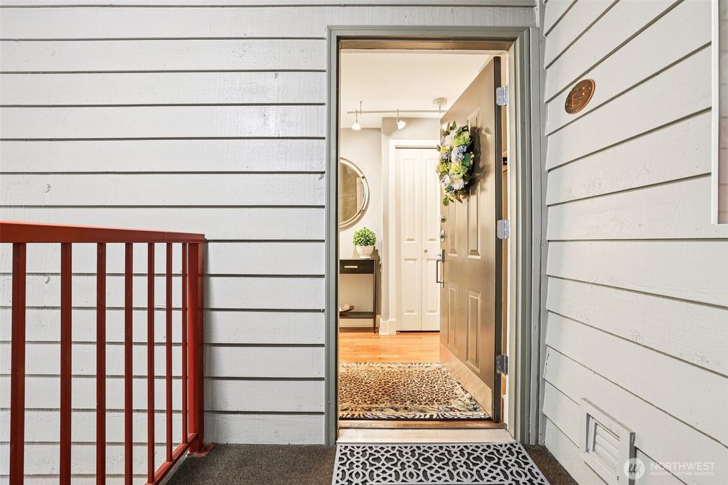 Photo of 11060 NE 33rd Place #E3, Bellevue, WA 98004 (MLS # 2489201)