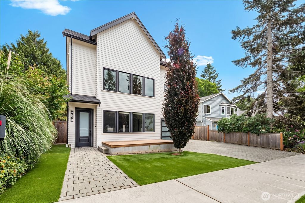 Photo of 6538 11th Avenue NW #1, Seattle, WA 98117 (MLS # 2553607)