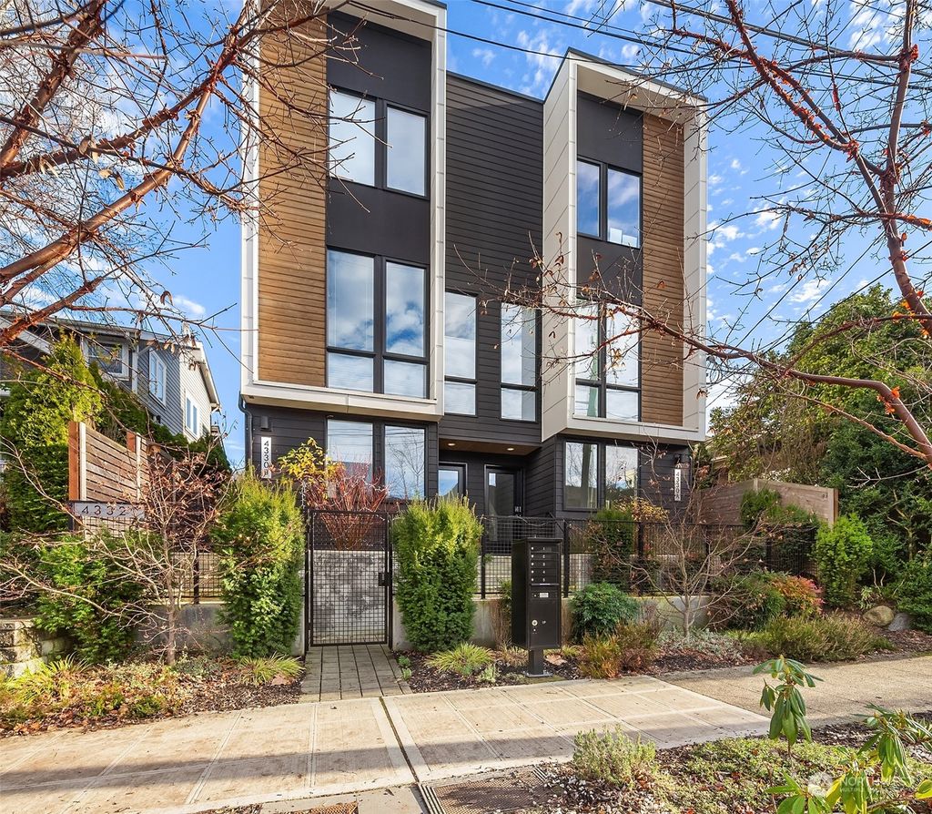 Photo of 4332 Woodlawn Avenue N #B, Seattle, WA 98103 (MLS # 2325380)