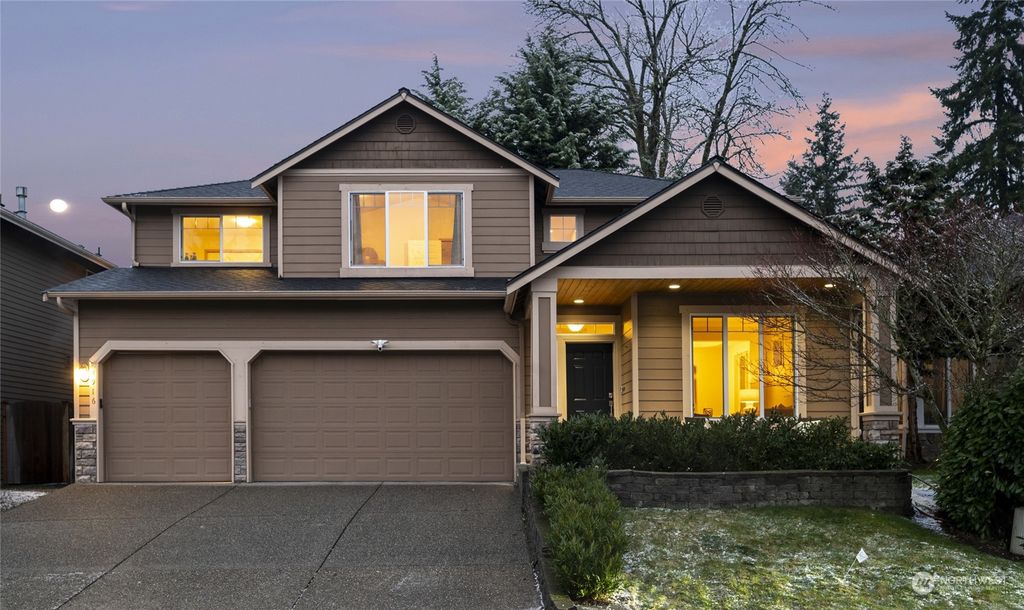 Photo of 8916 NE 148th Place, Kenmore, WA 98028 (MLS # 2191657)