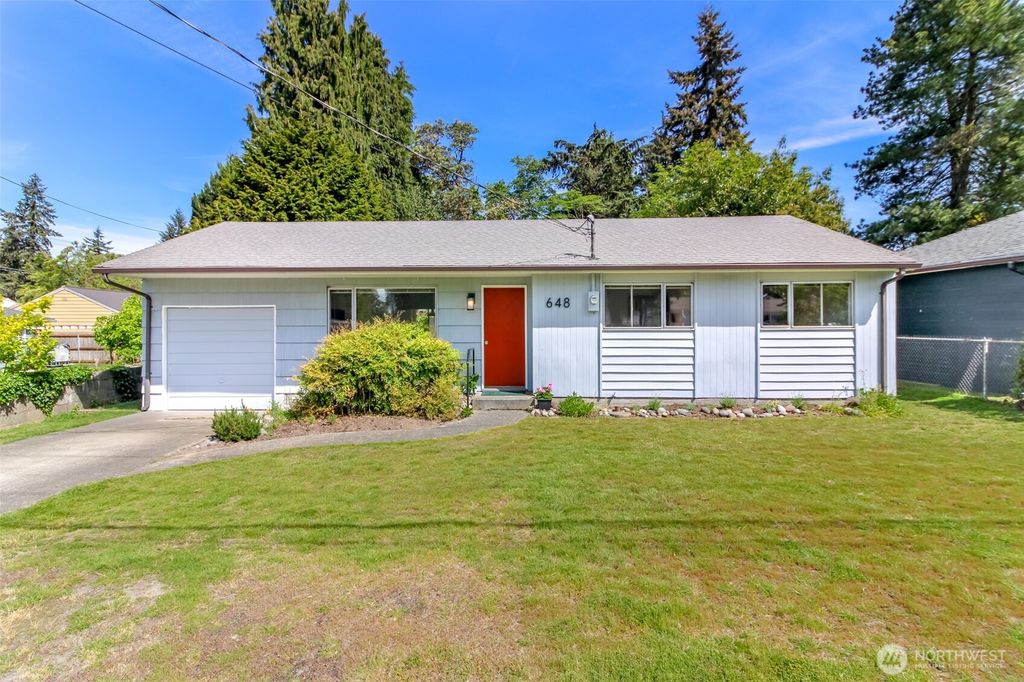 Photo of 648 SW 107th Avenue, Seattle, WA 98146 (MLS # 2516774)