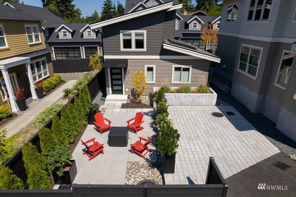 Photo of 12013 B 9th Avenue NW, Seattle, WA 98177 (MLS # 1985964)