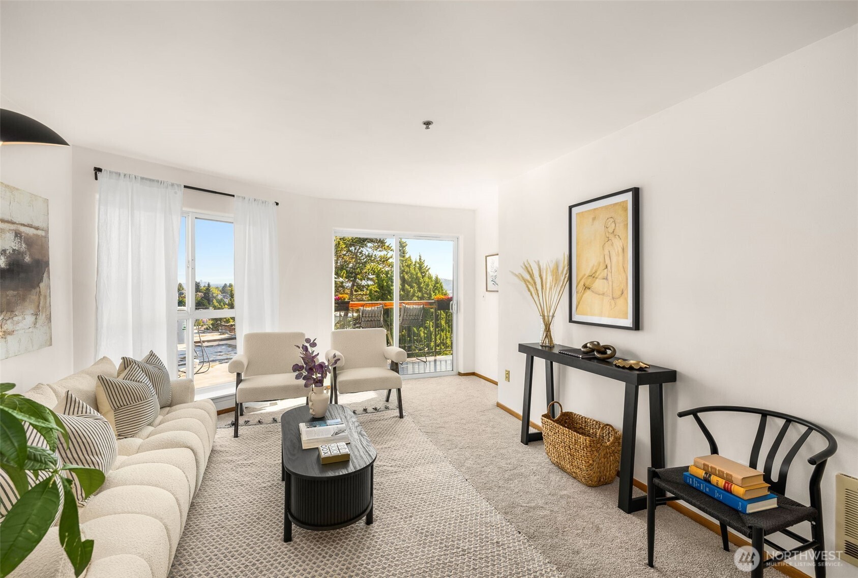 4020 Aurora Avenue N 411