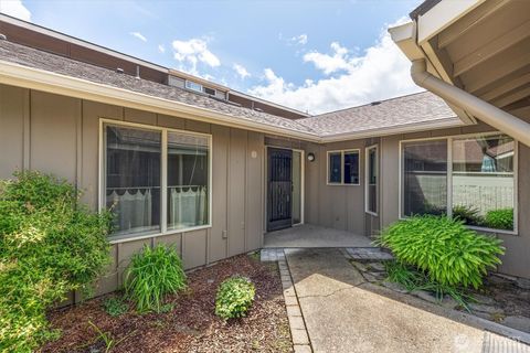 Photo of 605 Peardale Lane #19, Longview, WA 98632 (MLS # 2368463) Photo of 605 Peardale Lane #19, Longview, WA 98632 (MLS # 2368463)