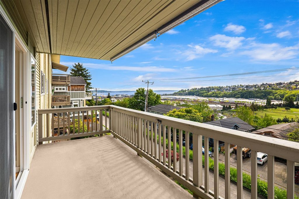 Photo of 2552 14th Avenue W #301, Seattle, WA 98119 (MLS # 2464472)