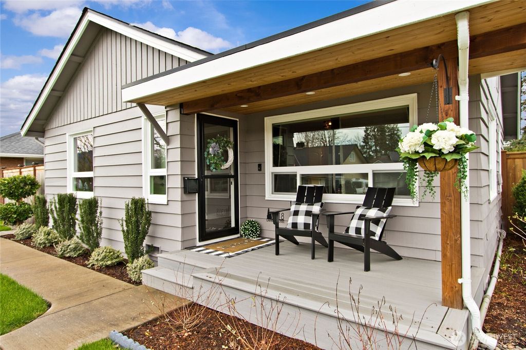 Photo of 1318 Lafromboise Street, Enumclaw, WA 98022 (MLS # 2493485)