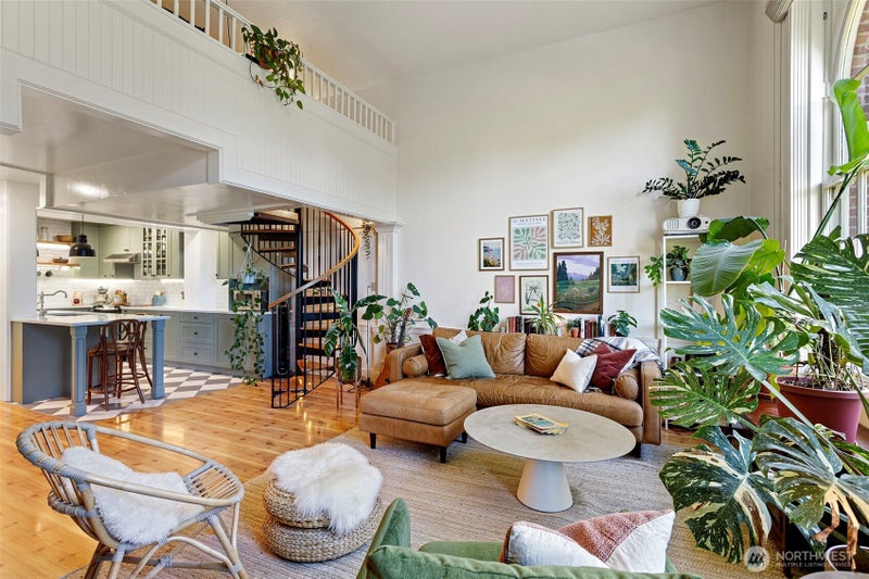 1401 5th Avenue W 305