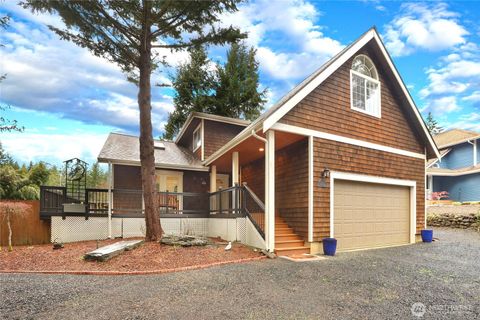 Photo of 21 E Michelle Court, Union, WA 98592 (MLS # 2506613)
