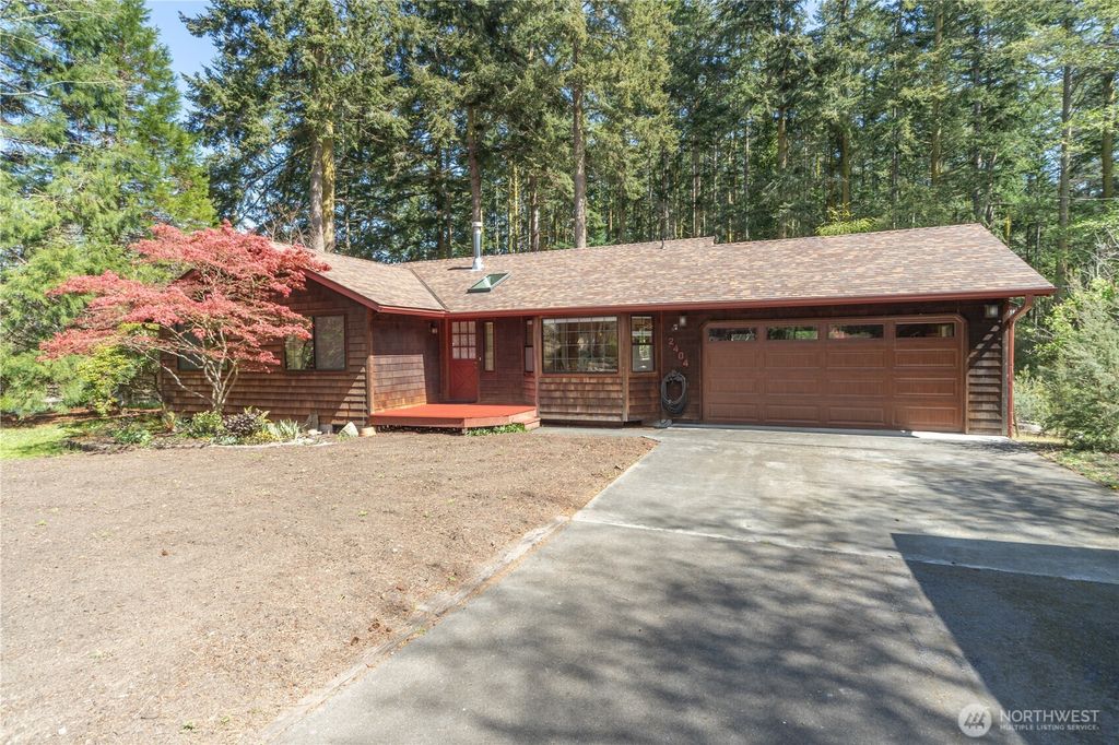 Photo of 2404 Rosecrans Street, Port Townsend, WA 98368 (MLS # 2503913)