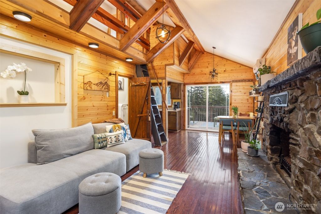 Photo of 451 Aspen Springs Road, Cle Elum, WA 98922 (MLS # 2458187)