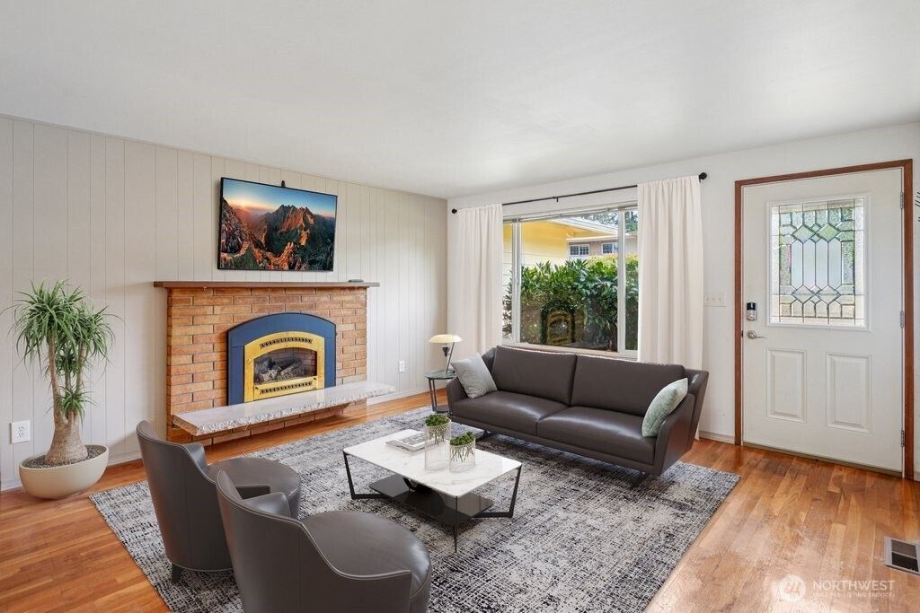 Photo of 2109 168th Avenue NE, Bellevue, WA 98008 (MLS # 2415216)