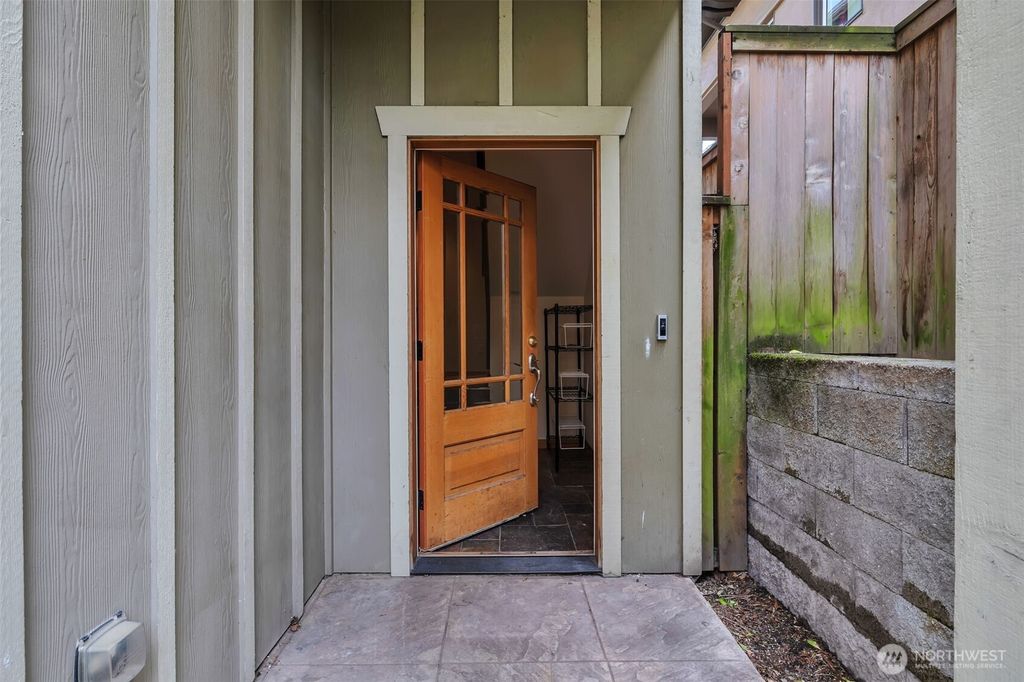Photo of 2221 E Spruce Street, Seattle, WA 98122 (MLS # 2499188)