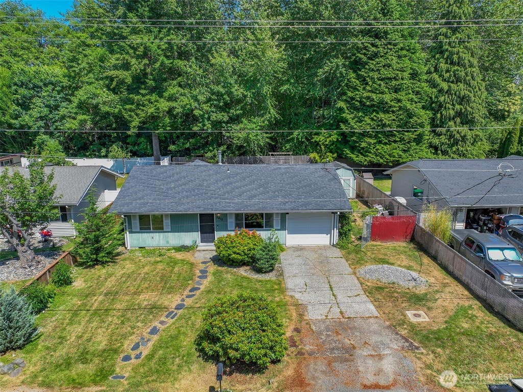 Photo of 2410 Westlake Drive SE, Lacey, WA 98503 (MLS # 2546184)