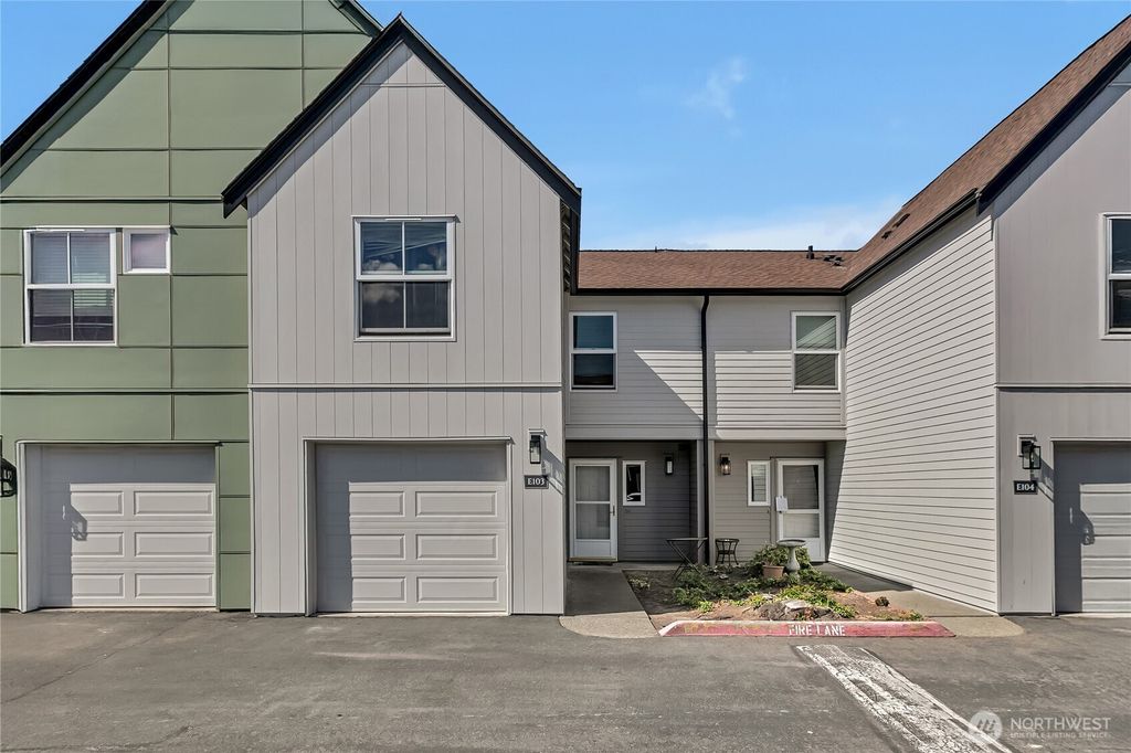 Photo of 6706 S 239th Place #E103, Kent, WA 98032 (MLS # 2413397)