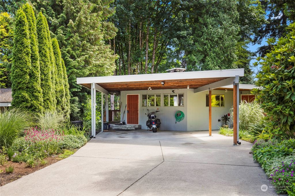 Photo of 12515 SE 48th Place, Bellevue, WA 98006 (MLS # 2130960)