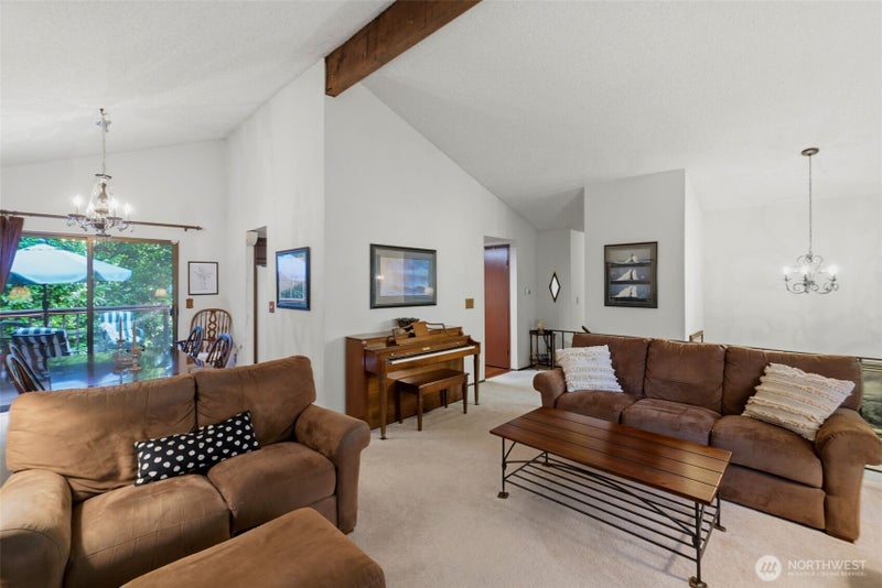 3325 Summer Place