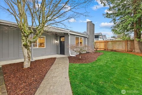Photo of 135 117th Street S, Tacoma, WA 98444 (MLS # 2457617)
