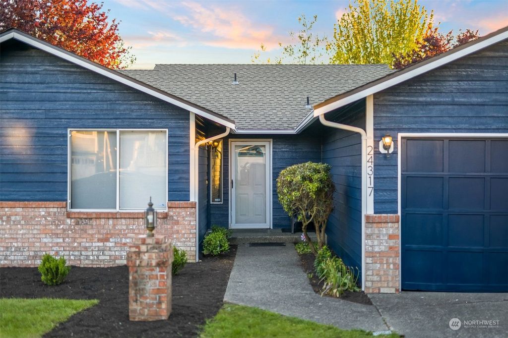 Photo of 24317 10th Avenue, Des Moines, WA 98198 (MLS # 2247064)