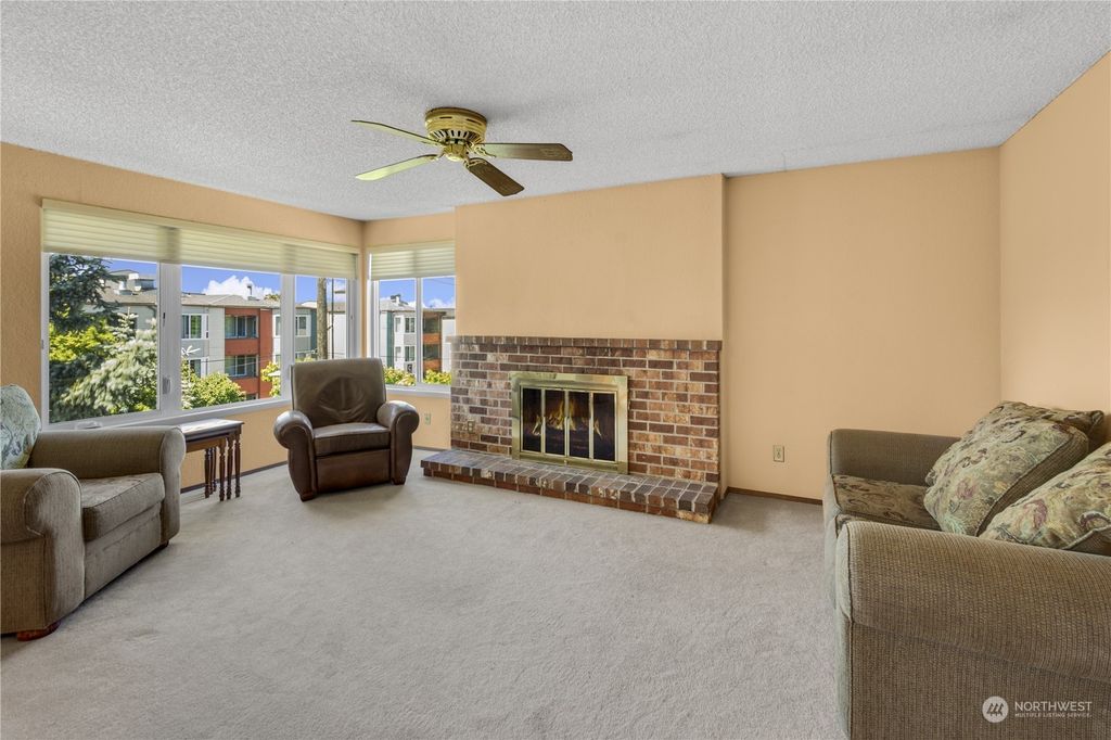 Photo of 1324 W Emerson Street #302, Seattle, WA 98119 (MLS # 2101591)