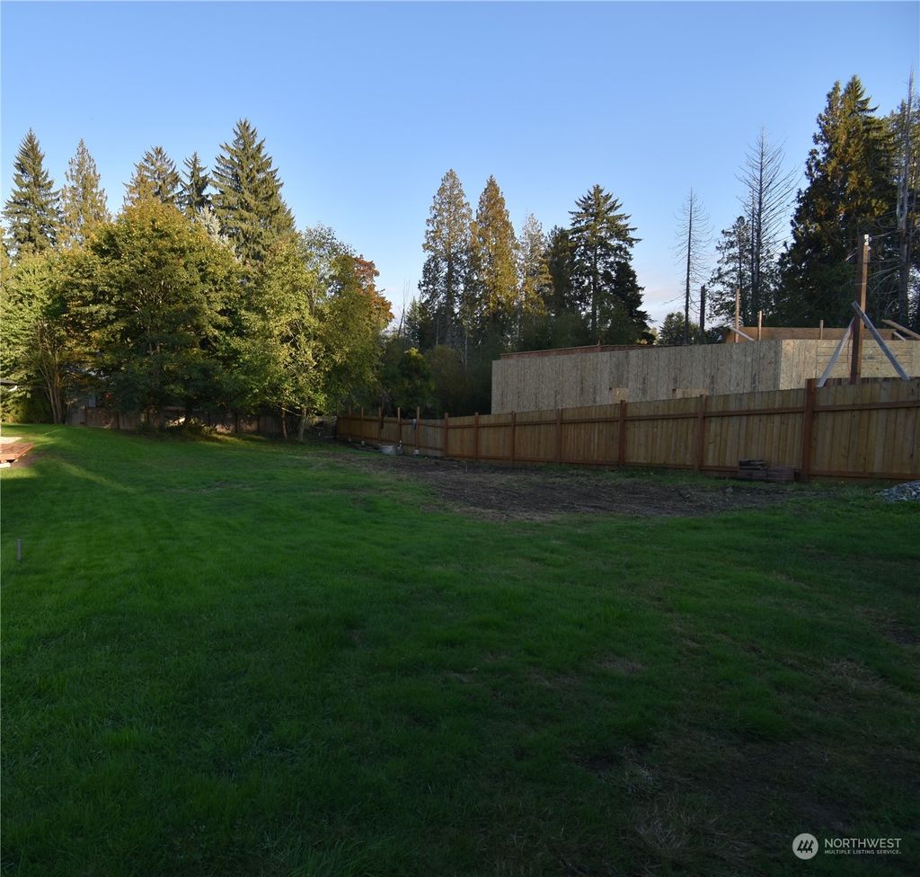 Photo of 303 prospect Ave, Granite Falls, WA 98252 (MLS # 2171759)