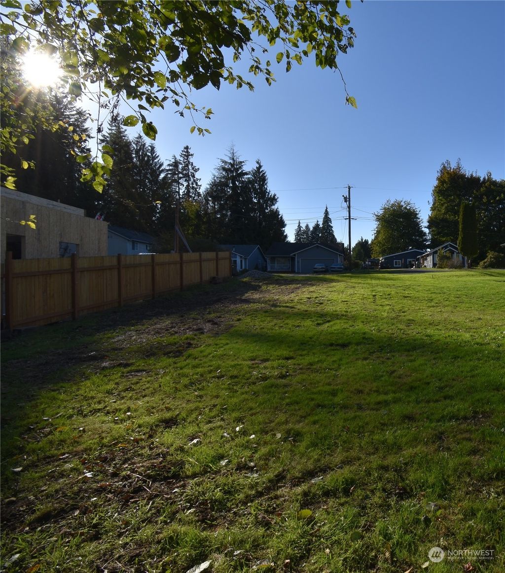 Photo of 303 prospect Ave, Granite Falls, WA 98252 (MLS # 2171759)
