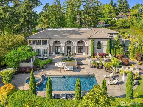 8638 NE 19th Place Clyde Hill WA 98004