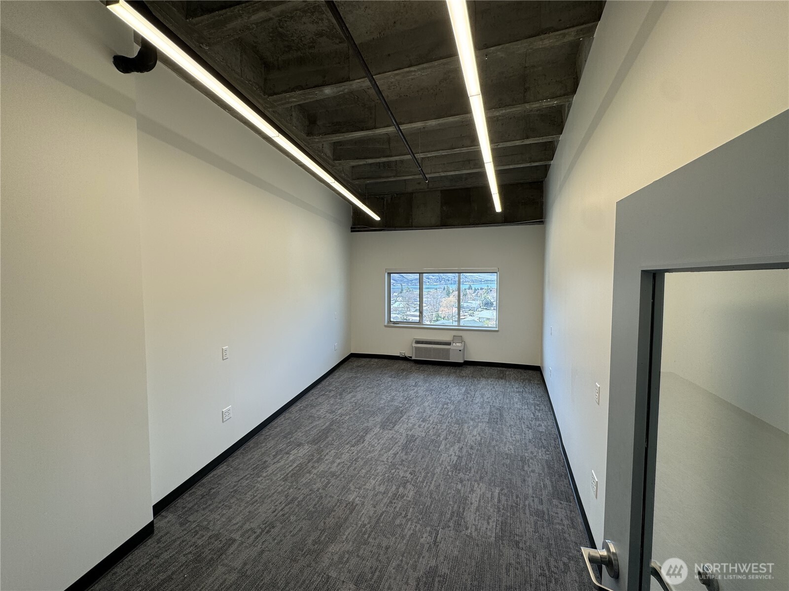 503 E Highland Avenue 218