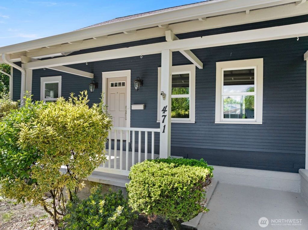 Photo of 471 16TH Avenue, Longview, WA 98632 (MLS # 2526473)