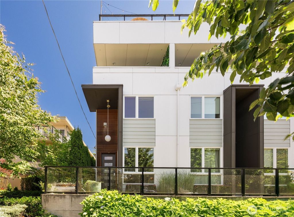 Photo of 2220 Franklin Avenue E #C, Seattle, WA 98102 (MLS # 2471788)