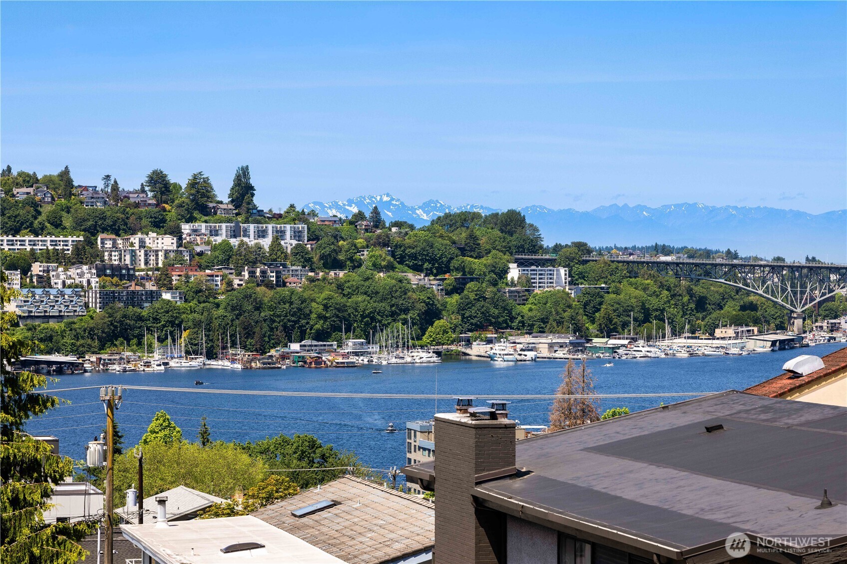 2220 Franklin Avenue E C