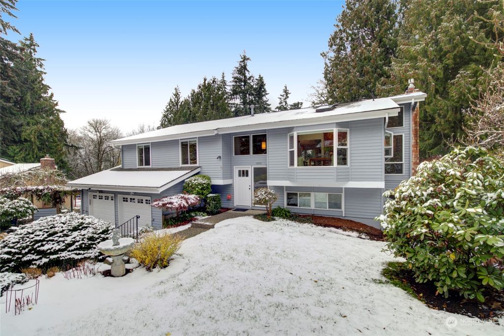 Photo of 19512 SE 21st Street, Sammamish, WA 98075 (MLS # 2019080)
