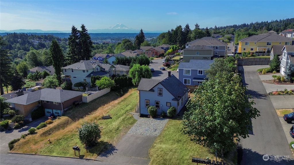 Photo of 4803 S 144th Street, Tukwila, WA 98168 (MLS # 2264731)