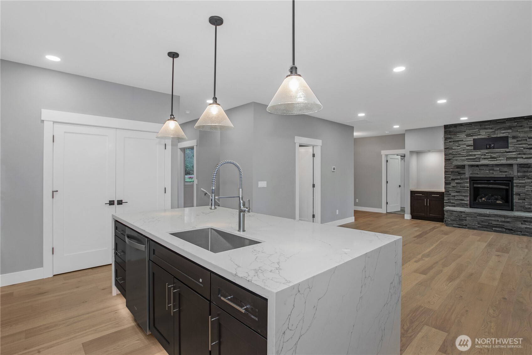 6145 Lake Saint Claire Drive SE