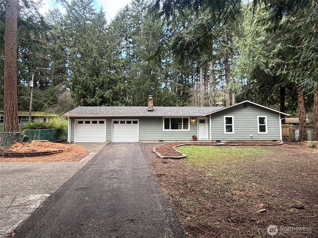 Photo of 4435 Fir Drive NE, Bremerton, WA 98310 (MLS # 2468934)