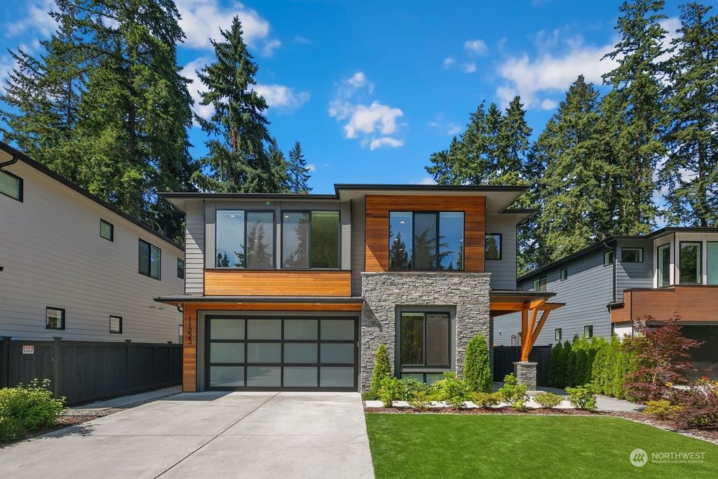 Photo of 11223 114th Place NE, Kirkland, WA 98033 (MLS # 2149045)