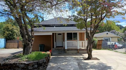 Photo of 716 Railroad Avenue S, Kent, WA 98032 (MLS # 2408974)
