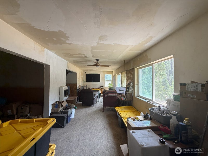 154 W Cougar Creek Road