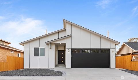 Photo of 715 Buttercup Street, Soap Lake, WA 98851 (MLS # 2406537)